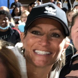 Meet your Posher, Julie